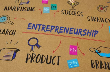 الفرق بين المشاريع الريادية  Startups  و الشركات الصغيرة و المتوسطة SMEs